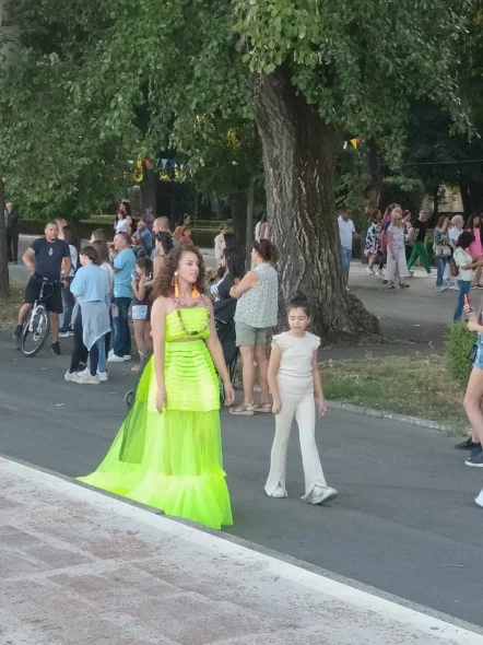 Модно ревю за рекорд на Гинес във Видин