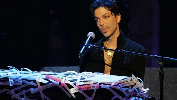 Почина поп звездата Prince