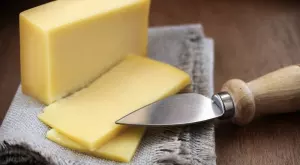Съхранявайте кашкавала така, за да не мухлясва и изсъхва в хладилника