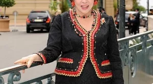 Джина Лолобриджида навършва 90