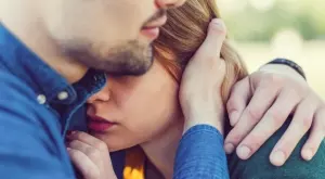 Изберете човек, който ви вдига всеки път, когато падате!   