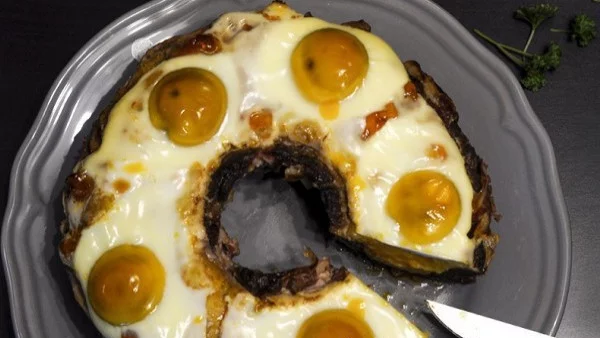 Венец от кайма с картофена плънка 