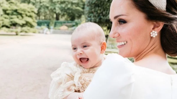 Ето ги официалните снимки от кръщенето на принц Луи