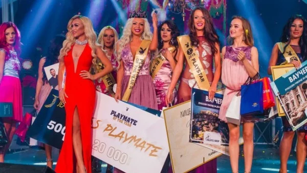 Блондинка без силикон стана Playmate Of The Year 2018 (снимки)