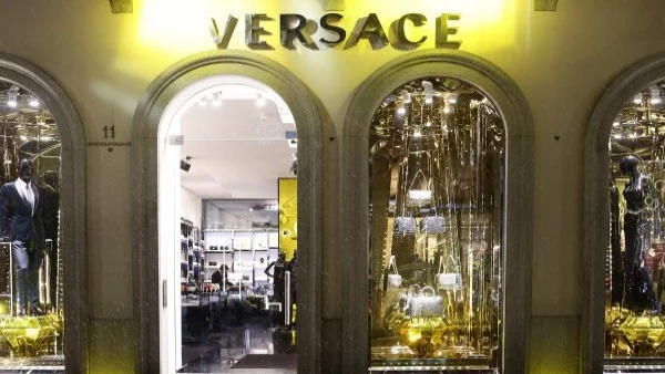 Michael Kors купува Versace?