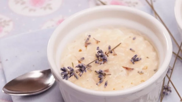Mляко с ориз с лавандула