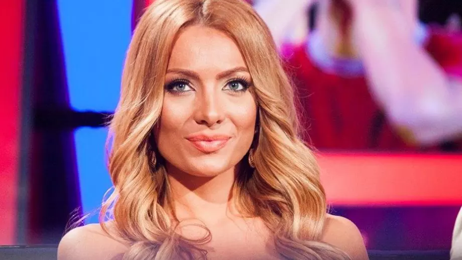 Златка Райкова отпразнува 36-тия си рожден ден с пищно парти (СНИМКИ)