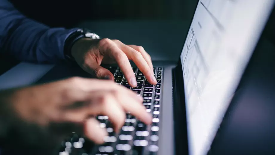 ТОП 5 на любимите мъжки занимания в интернет