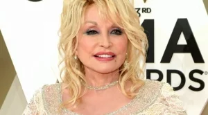 Доли Партън иска да се снима в Playboy на 75