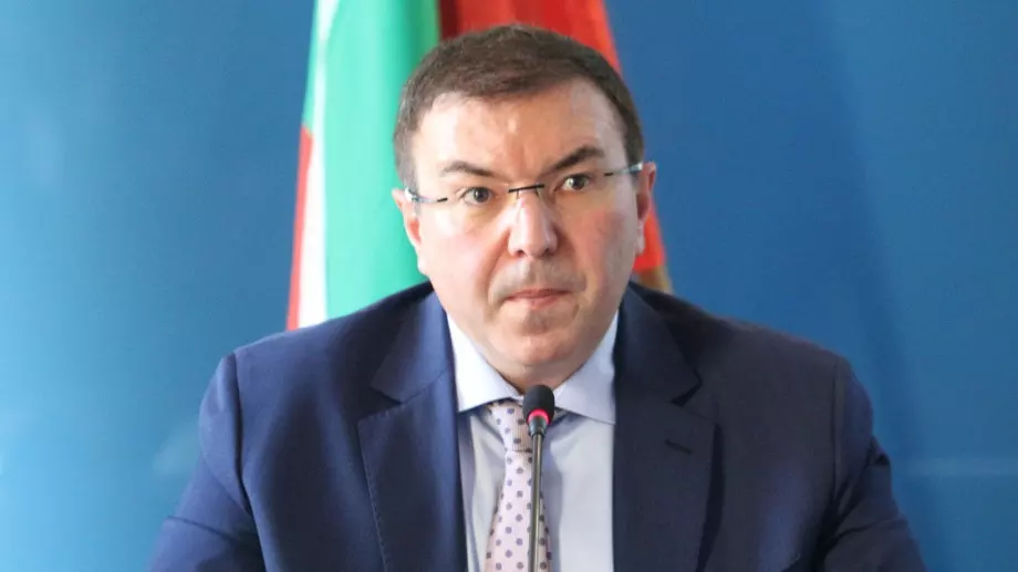 Вижте красивата жена на здравния министър (СНИМКИ)