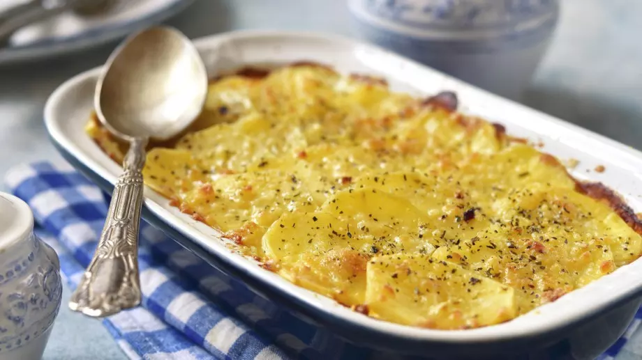 Печени картофи с яйца