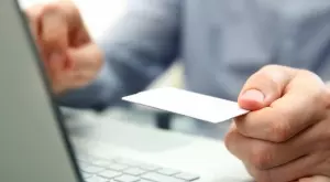 С какво онлайн аптеките са по-удобни от физическите?