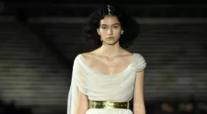 Българка представи колекцията Dior Resort 2022, вдъхновена от Гърция