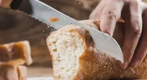 Цял живот режете хляба грешно, ето как е правилно