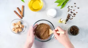 Няколко ефективни начина да омекотите кафява захар