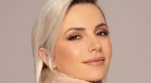 Вижте Поли Генова след раждането (СНИМКИ)