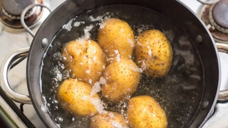 Варените картофи ще станат още по-вкусни, ако направите това