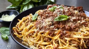 Най-вкусната паста "Болонезе"