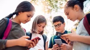 Щатите съдят Facebook и Instagram зa умишлено пристрастяване на младите хора