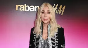 Звезди представиха общата колекция на H&M и Rabanne (СНИМКИ)
