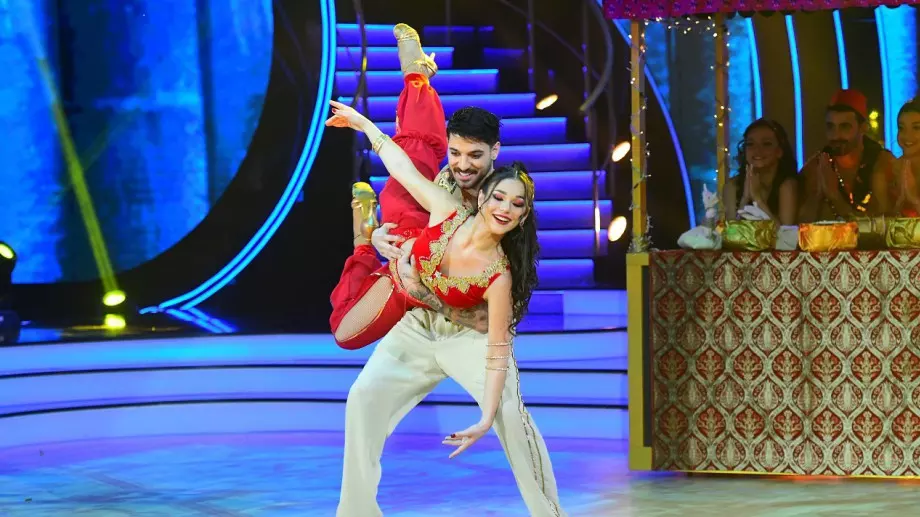 Веси от “Dancing Stars” проговори за Емрах Стораро и целувката им (ВИДЕО)