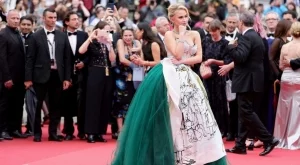 Социални послания чрез роклите на кинофестивала в Кан (СНИМКИ)