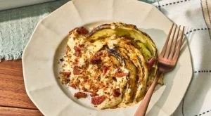 Голяма вкусотия: Запечено зеле с бекон и сметана