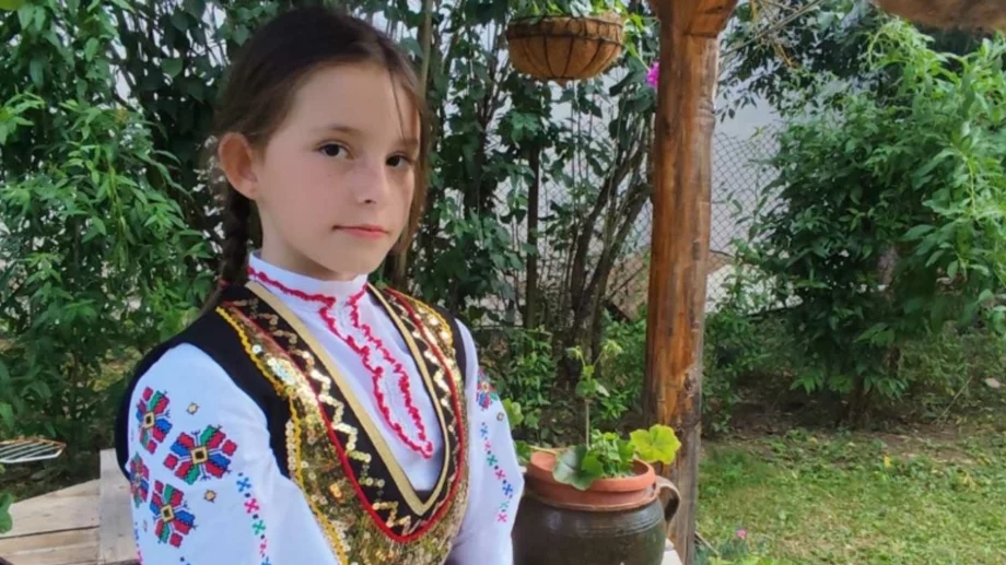 Народна гордост: Българско момиче изумява с гласа си (ВИДЕО)