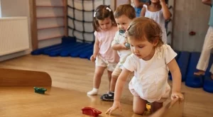 Хиляди деца остават на улицата, ако възрастните сестри в яслите се пенсионират
