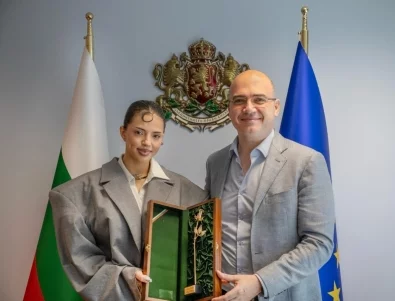DARA става рекламно лице на България с нова кампания на министерството на туризма