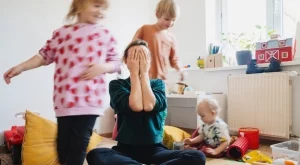 Синдром на родителското прегаряне: Защо все повече българки страдат от него