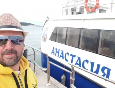 Стефан Вълдобрев стартира новата си акустична поредица от остров Света Анастасия