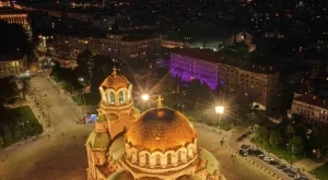 Знакови сгради в България ще светнат в лилаво за недоносените деца